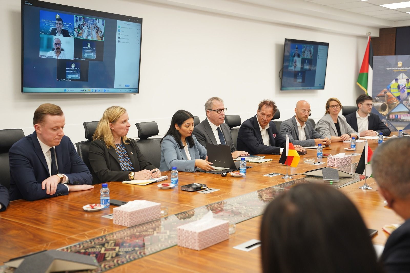 جانب من اللقاء